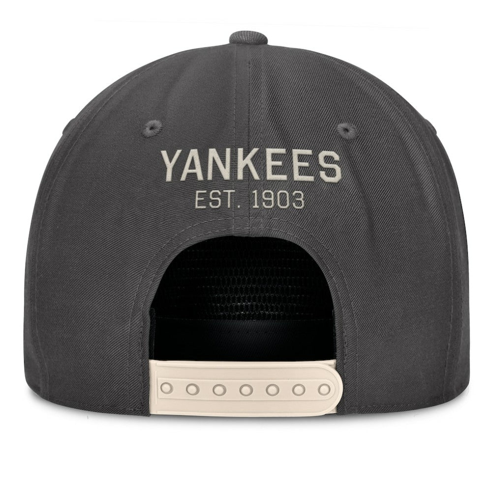 Charcoal New York Yankees Fanatics Closer Adjustable Hat