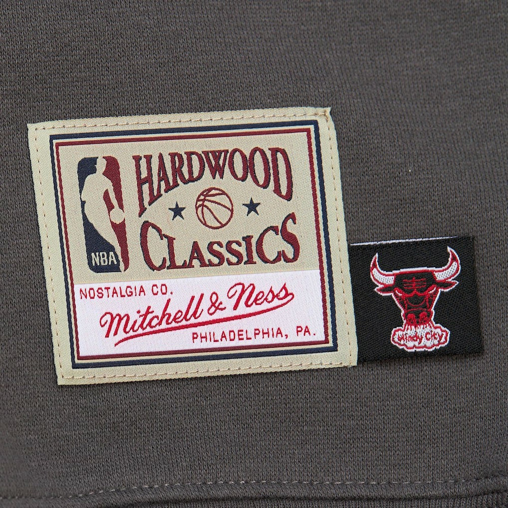 Mitchell & Ness Chicago Bulls Women's Hardwood Classics Lightweight Pullover Sweatshirt