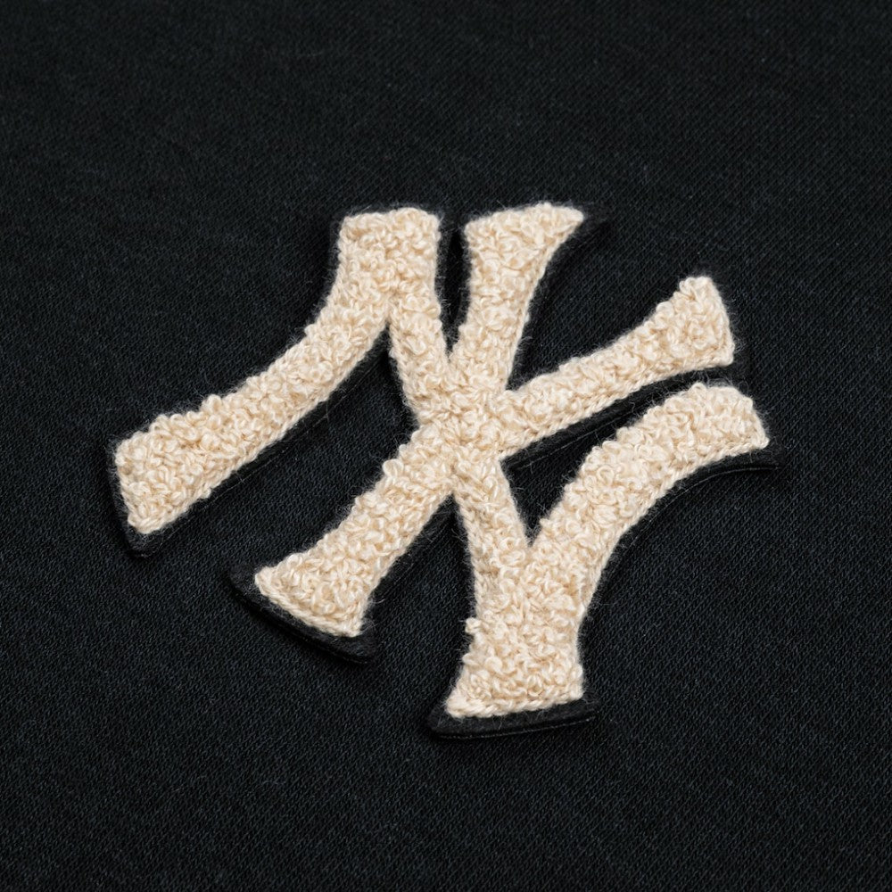 Black New York Yankees Levelwear Murray Quarter-Zip Sweatshirt