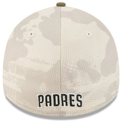 Light Beige/Olive San Diego Padres New Era 2025 Armed Forces Day 39THIRTY Flex Hat