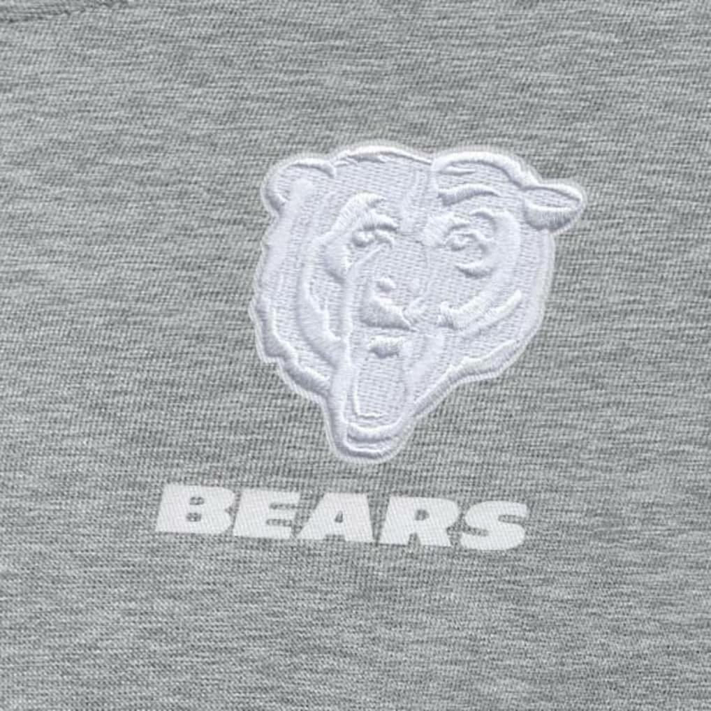 Antigua Women's Victory Crew Pullover Sweatshirt - Chicago Bears Pullover