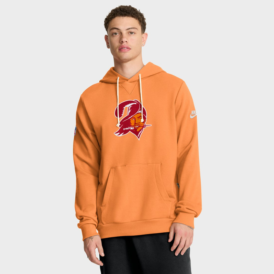 Sideline Standard Issue Alt 2 Dri-FIT Hoodie - Tampa Bay Buccaneers Hoodies