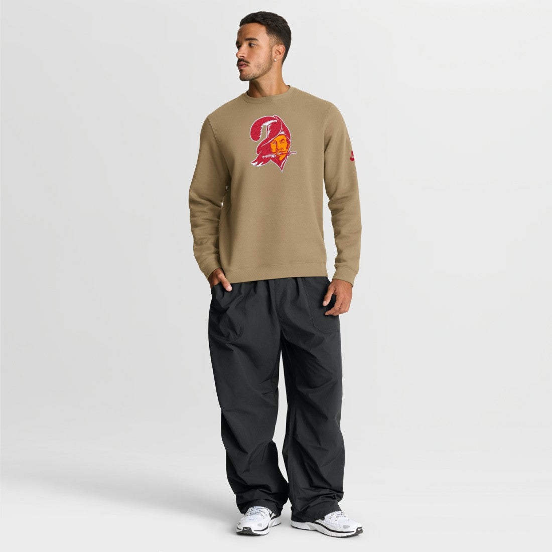 Swing Pass Rewind Club Pullover Sweatshirt - Tampa Bay Buccaneers Pullover