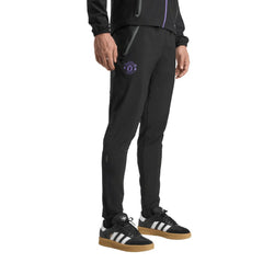 Manchester United 2025/26 Tiro Vis Tech AEROREADY Travel Pants