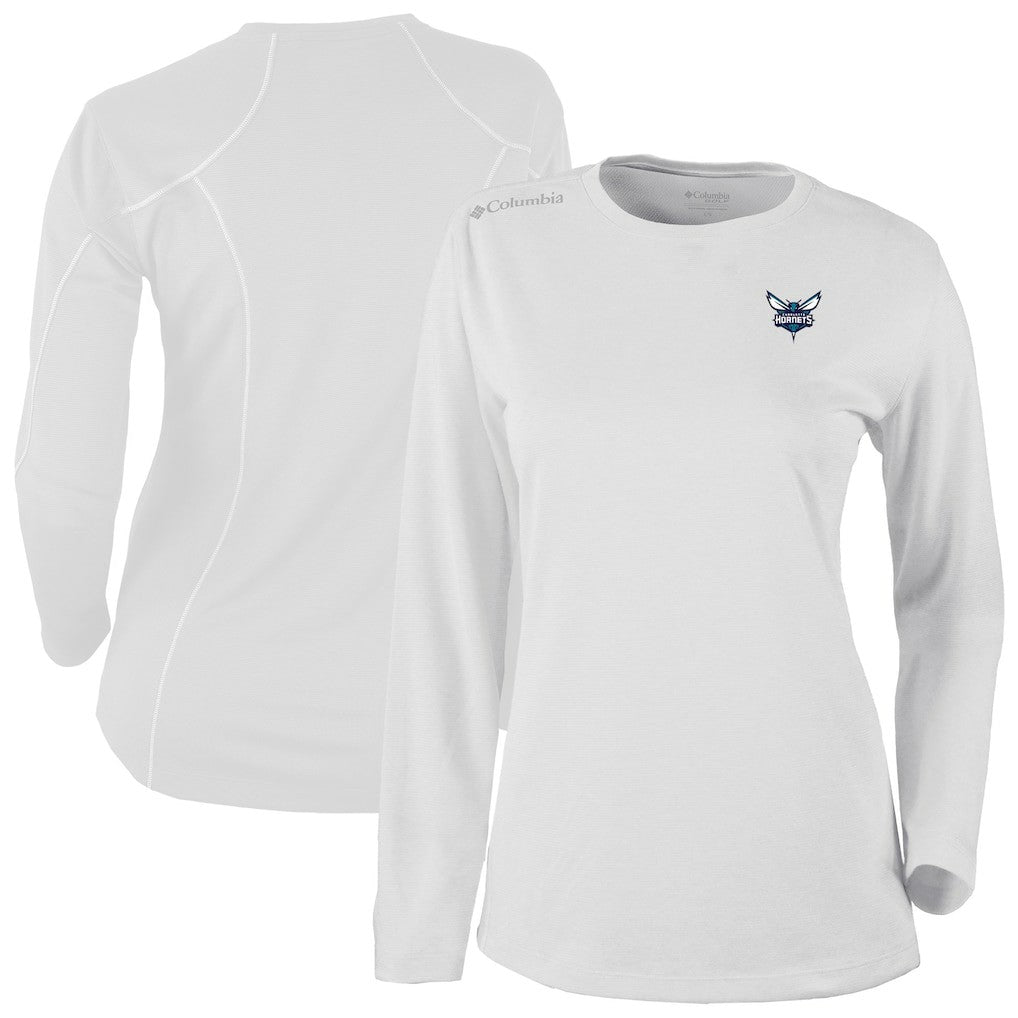 Columbia Charlotte Hornets Women's Omni-Wick Shotgun Pullover Top