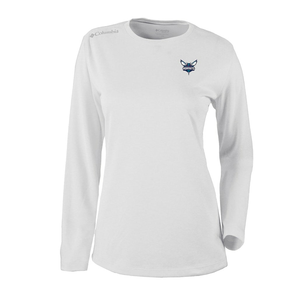 Columbia Charlotte Hornets Women's Omni-Wick Shotgun Pullover Top