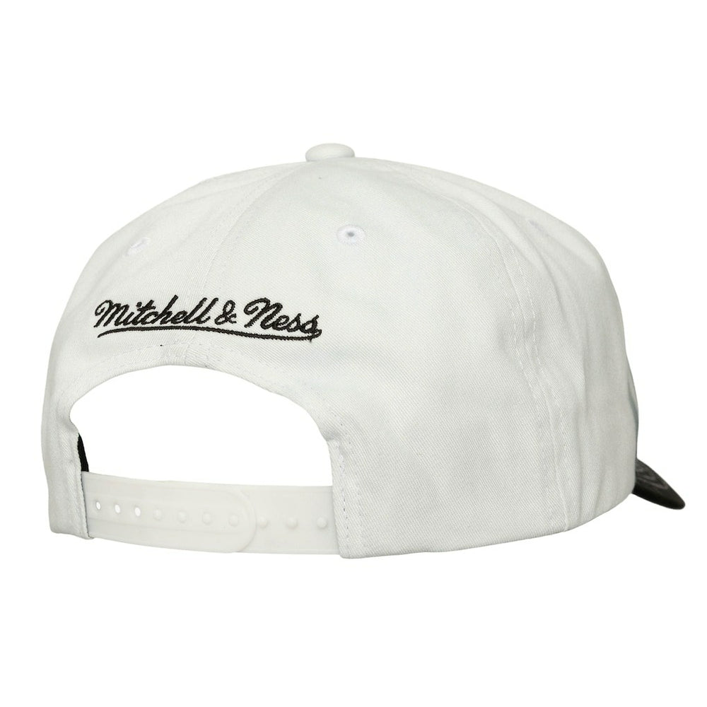 Mitchell & Ness Chicago Bulls Dip Dye Pro Crown Adjustable Hat
