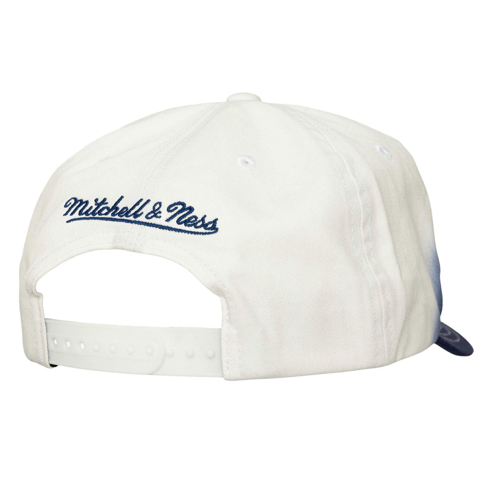 Mitchell & Ness New York Knicks Dip Dye Pro Crown Adjustable Hat