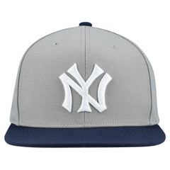 Gray New York Yankees Mitchell & Ness Cooperstown Collection Basic Flip Snapback Hat