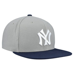 Gray New York Yankees Mitchell & Ness Cooperstown Collection Basic Flip Snapback Hat