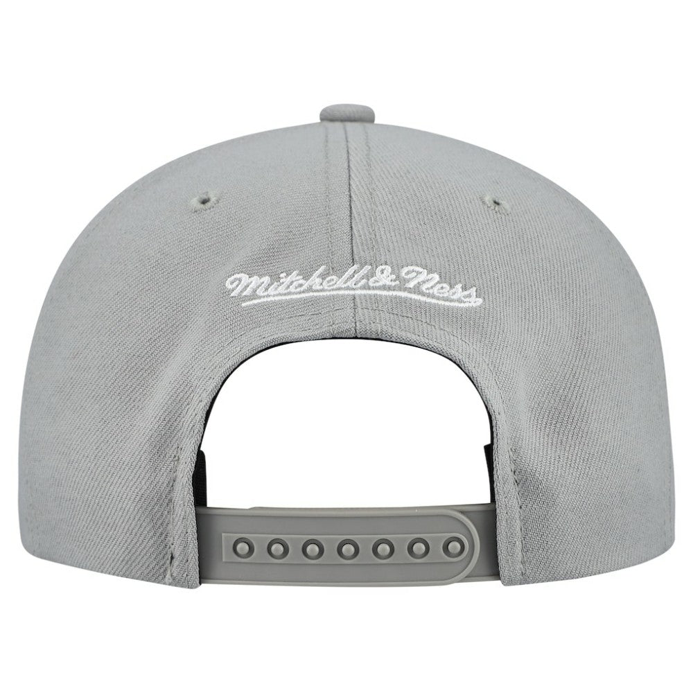 Gray San Francisco Giants Mitchell & Ness Cooperstown Collection Basic Flip Snapback Hat