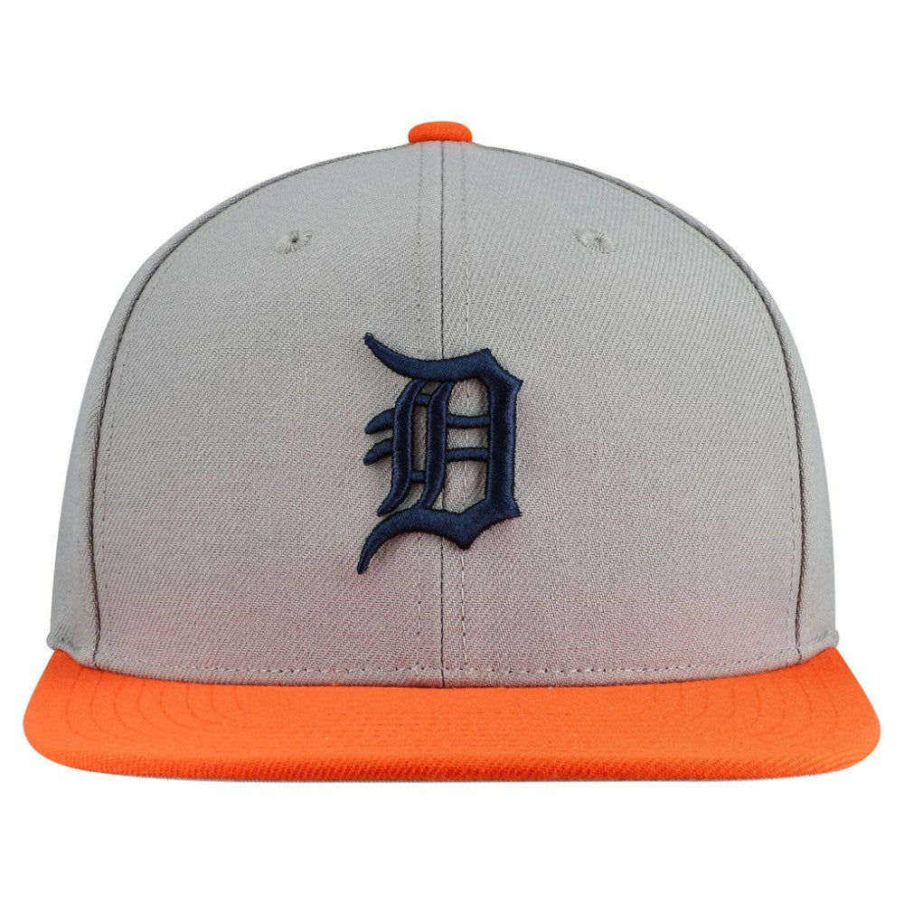 Gray Detroit Tigers Mitchell & Ness Basic Flip Snapback Hat