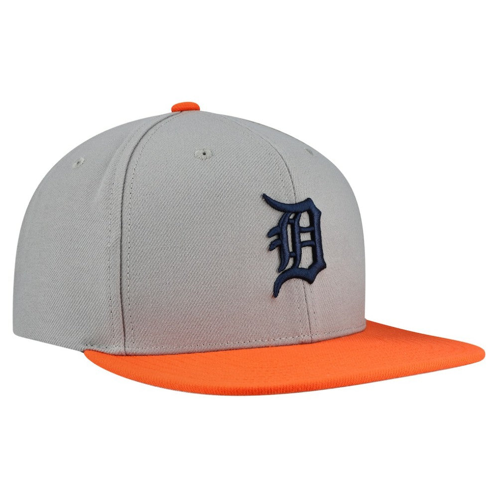 Gray Detroit Tigers Mitchell & Ness Basic Flip Snapback Hat