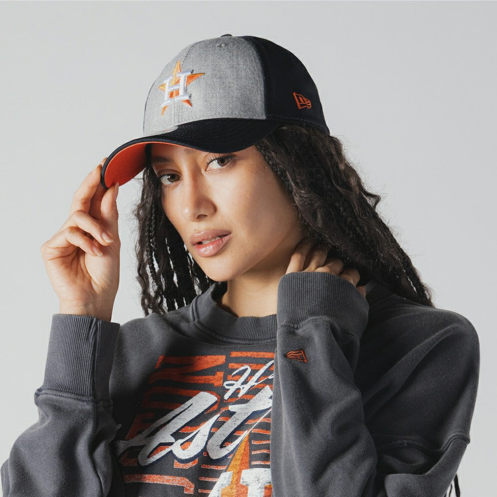 Navy Houston Astros New Era Women's Boxy Mineral Wash Dolmen Sleeve Cropped Sweatshirt