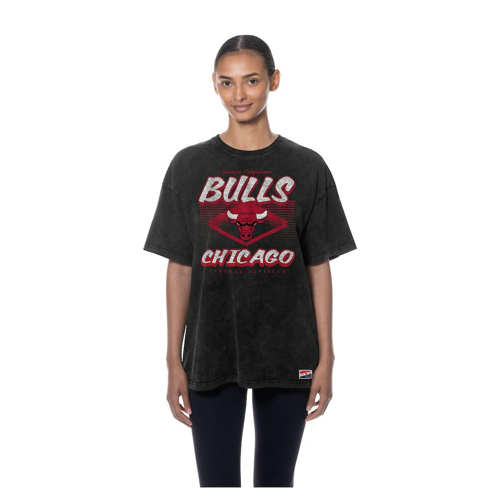 New Era Chicago Bulls Women's Throwback Mineral Wash Oversized T-Shirt sale