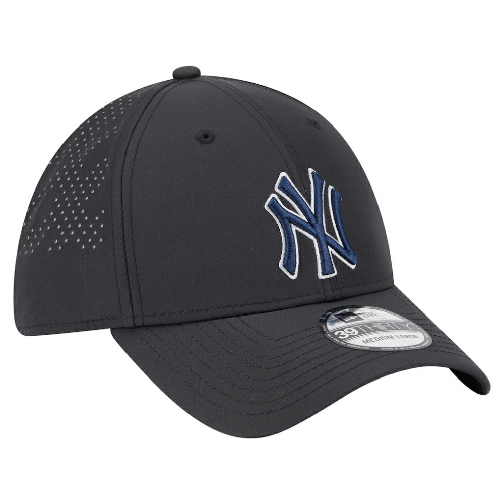 Black New York Yankees New Era Night 39THIRTY Flex Hat
