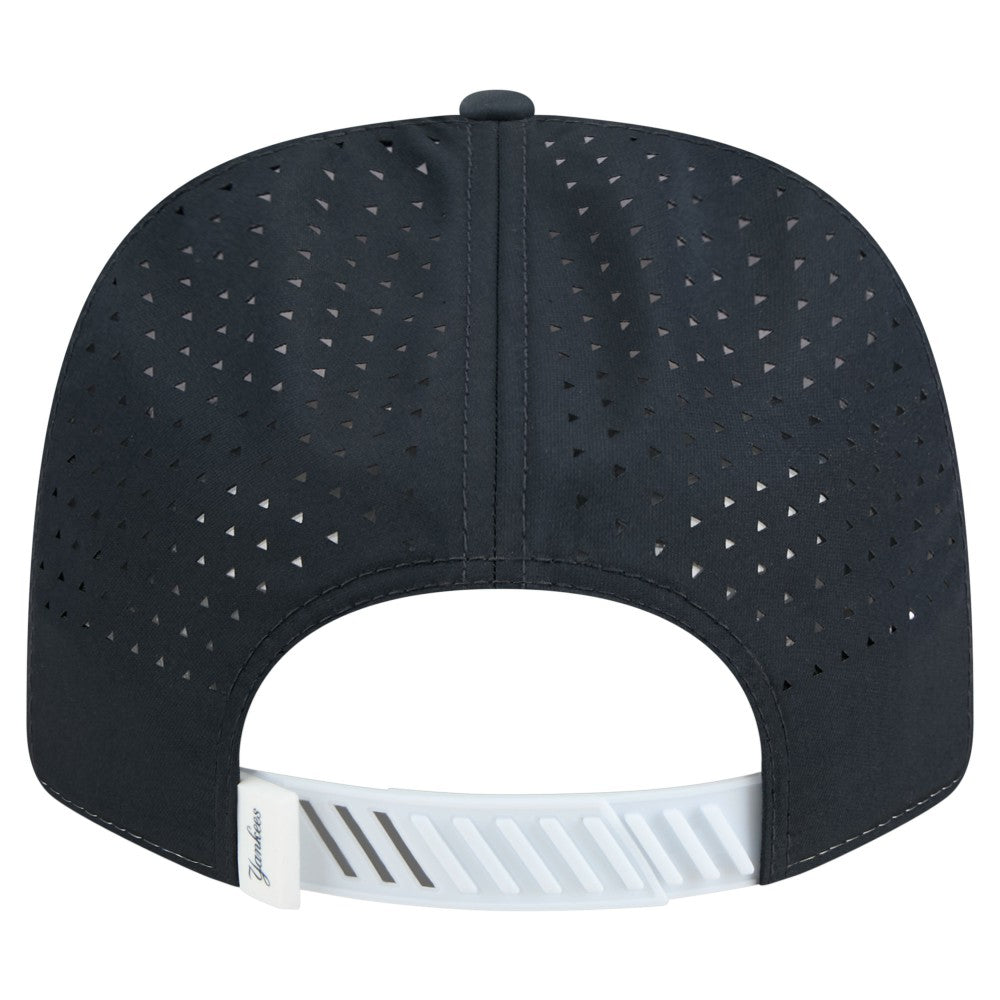 White/Navy New York Yankees New Era Established Patch 9SEVENTY Adjustable Hat