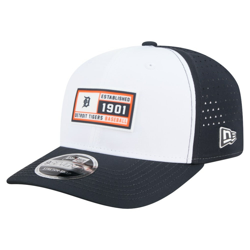 White/Navy Detroit Tigers New Era Established Patch 9SEVENTY Adjustable Hat