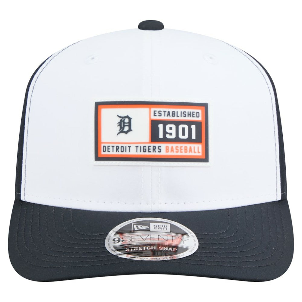 White/Navy Detroit Tigers New Era Established Patch 9SEVENTY Adjustable Hat