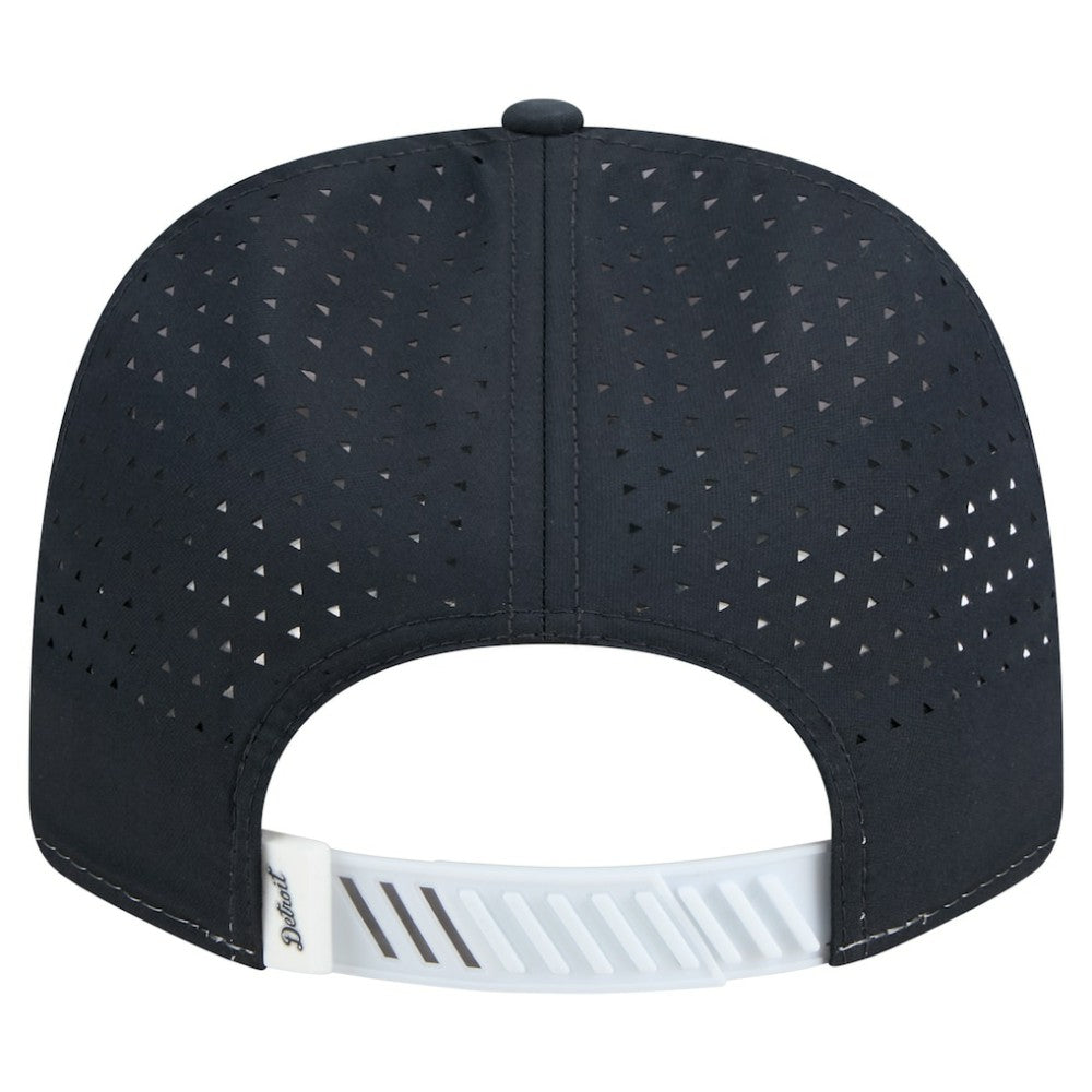 White/Navy Detroit Tigers New Era Established Patch 9SEVENTY Adjustable Hat