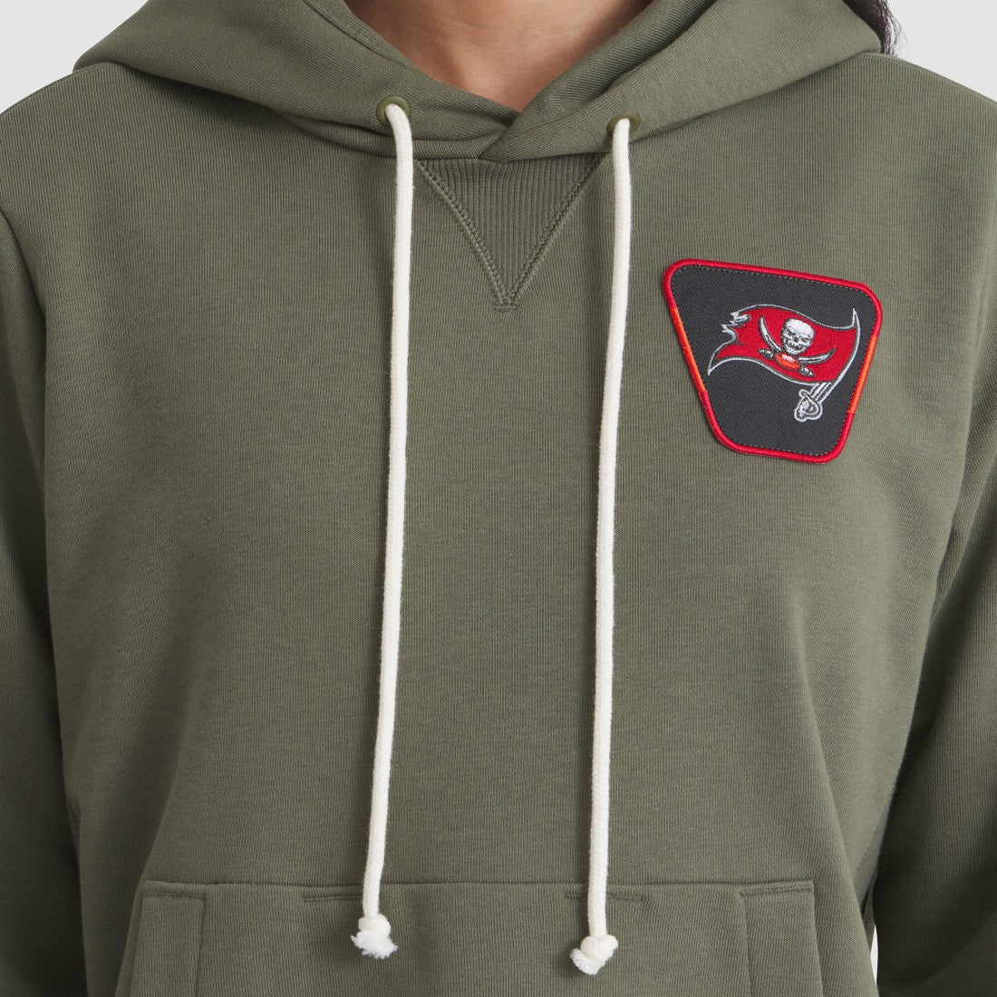 Women's 2025 Salute to Service Sideline Standard Issue Dri-FIT Hoodie - Tampa Bay Buccaneers Hoodies