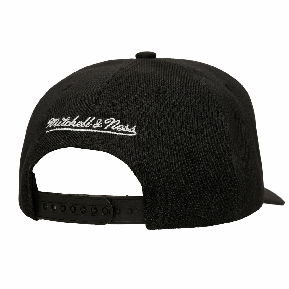 Mitchell & Ness Milwaukee Bucks Tilted Pro Pinch Adjustable Hat