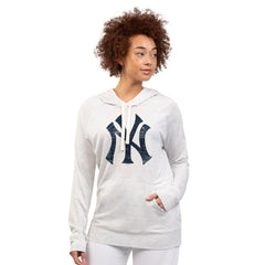 Oatmeal New York Yankees G-III 4Her by Carl Banks Women's Pregame Pullover Hoodie