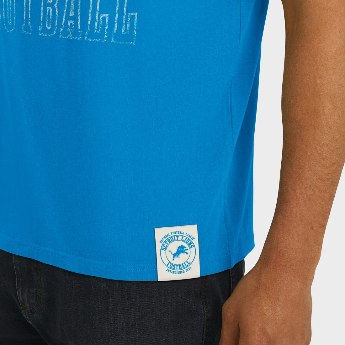 Darius Rucker Collection Football Stripe Sleeve T-Shirt - Detroit Lions T-shirts