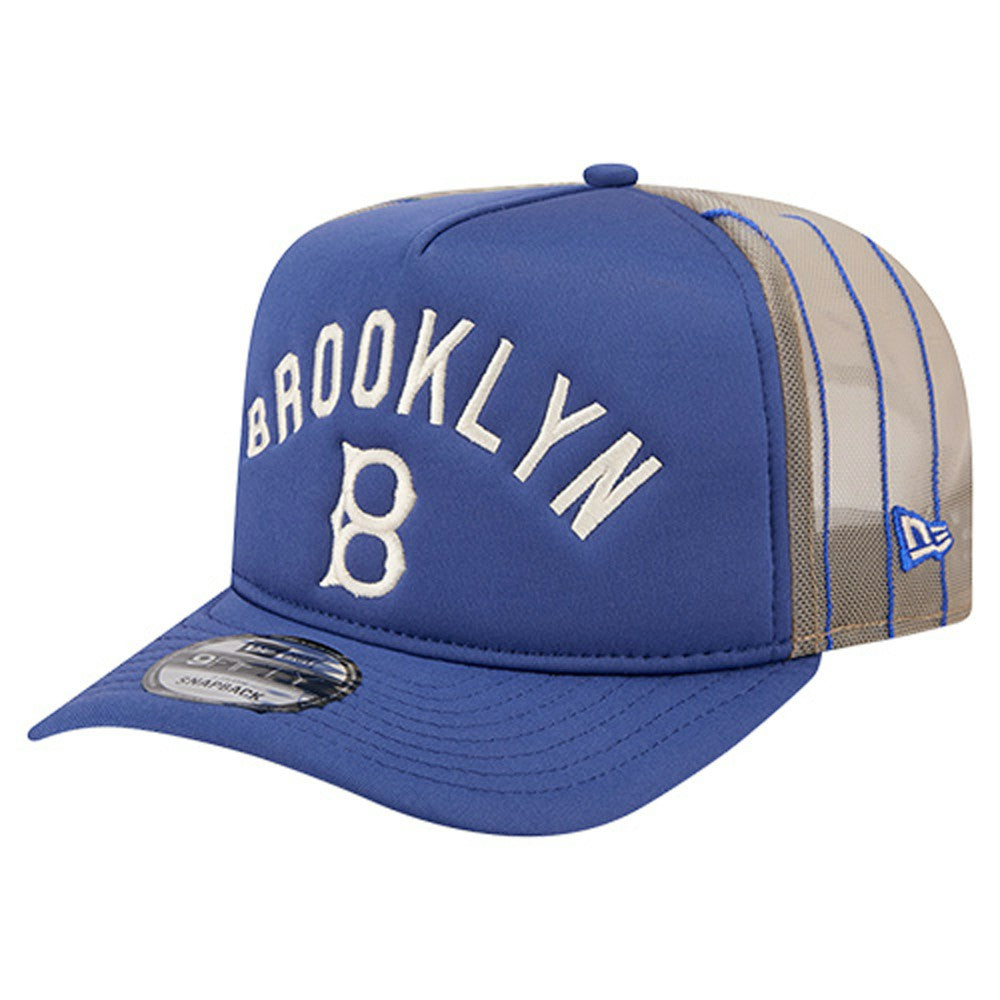 Royal Los Angeles Dodgers New Era Vintage Arched Foam Front 9FIFTY A-Frame Adjustable Trucker Hat