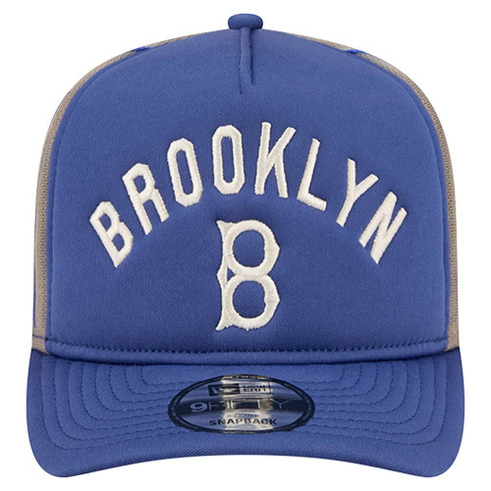 Royal Los Angeles Dodgers New Era Vintage Arched Foam Front 9FIFTY A-Frame Adjustable Trucker Hat