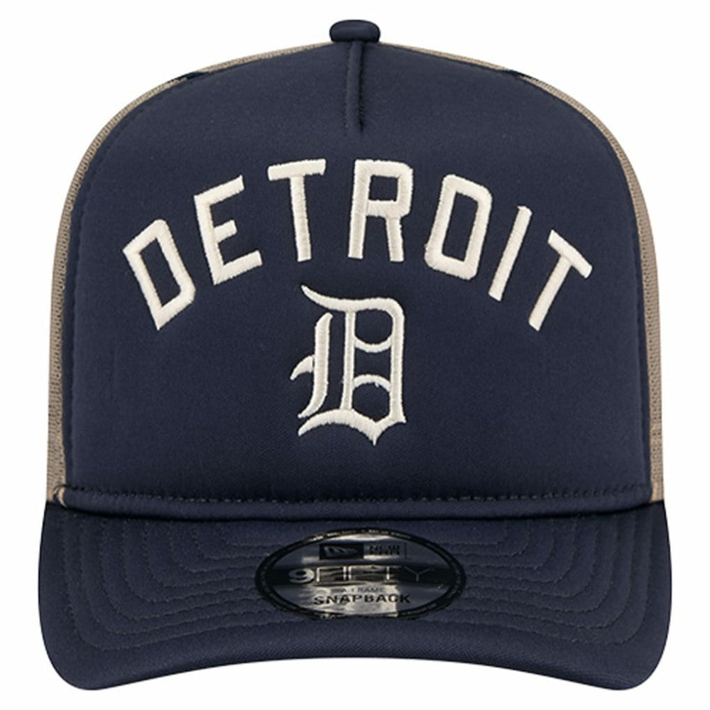 Navy Detroit Tigers New Era Vintage Arched Foam Front 9FIFTY A-Frame Adjustable Trucker Hat