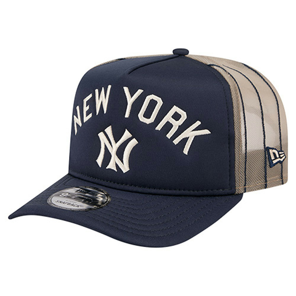 Navy New York Yankees New Era Vintage Arched Foam Front 9FIFTY A-Frame Adjustable Trucker Hat