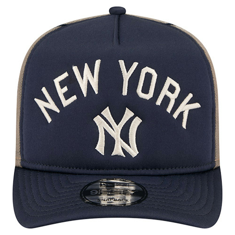 Navy New York Yankees New Era Vintage Arched Foam Front 9FIFTY A-Frame Adjustable Trucker Hat