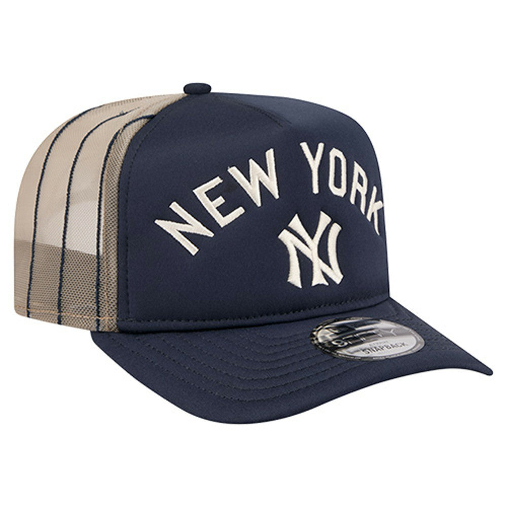 Navy New York Yankees New Era Vintage Arched Foam Front 9FIFTY A-Frame Adjustable Trucker Hat