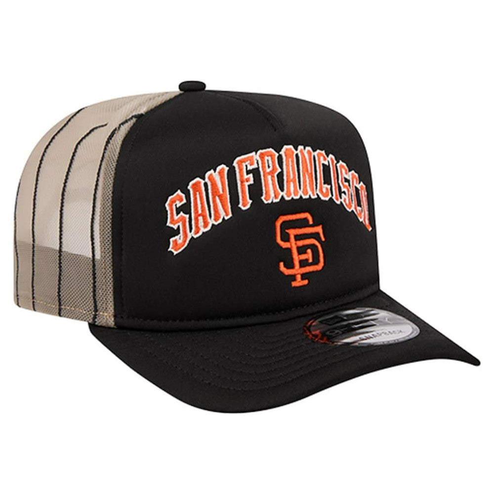 Black San Francisco Giants New Era Vintage Arched Foam Front 9FIFTY A-Frame Adjustable Trucker Hat