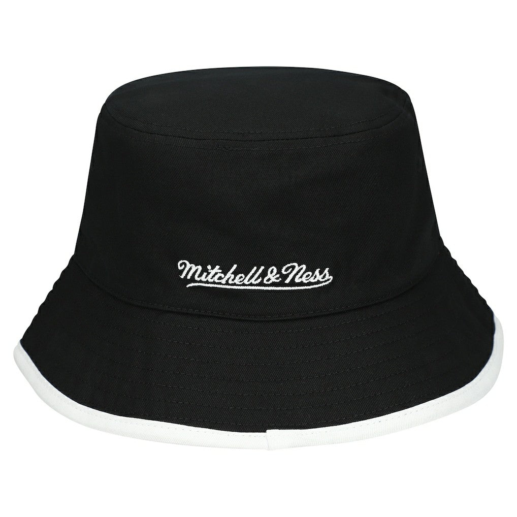 Mitchell & Ness Chicago Bulls Flip It Reversible Bucket Hat