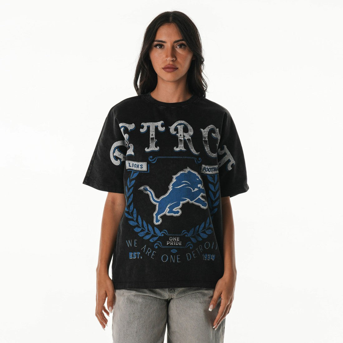 The Wild Collective Women's Oversized Laurel Graphic Dolman T-Shirt - Detroit Lions T-shirts