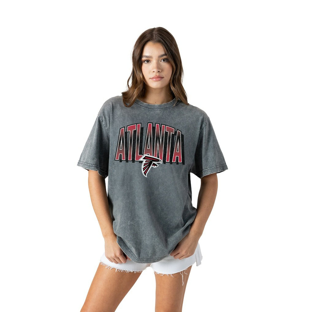 Gameday Couture Women's Peak Performance Oversized Snow Wash T-Shirt - Atlanta Falcons T-shirts