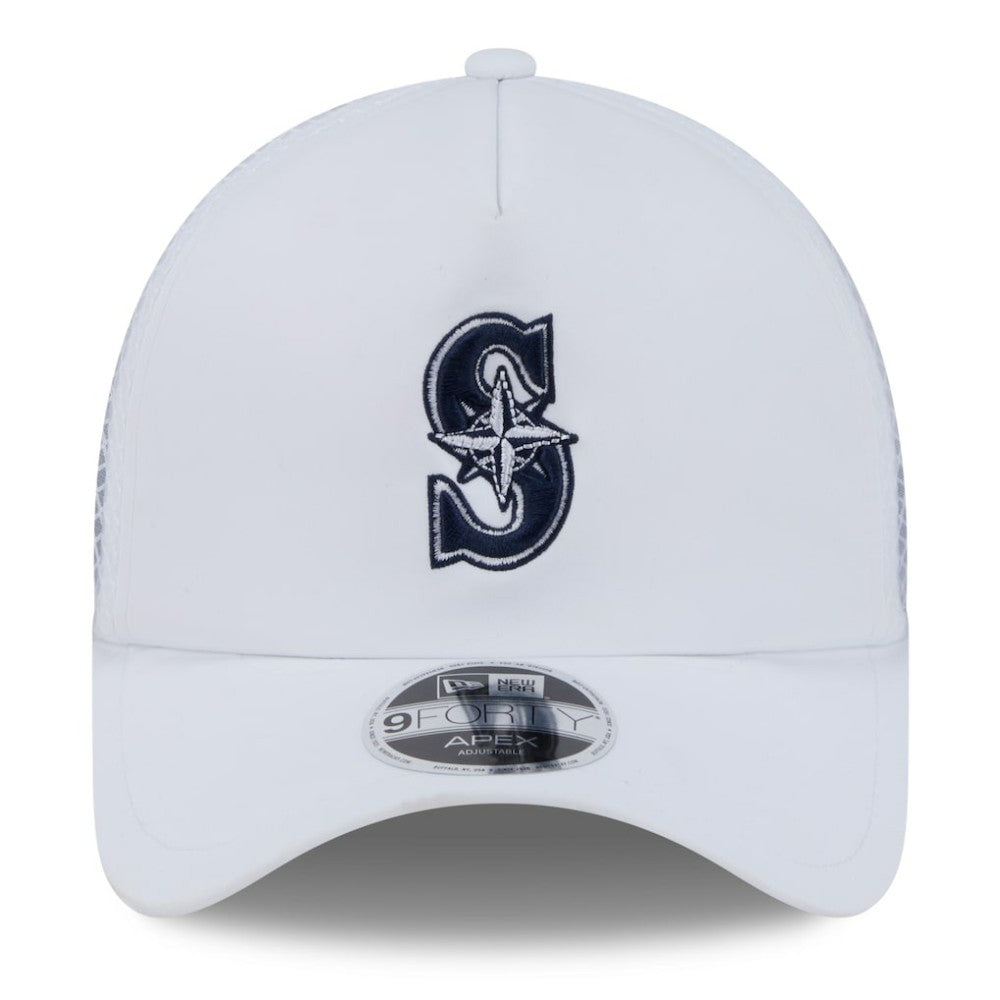 White Seattle Mariners New Era 2026 Batting Practice Apex 9FORTY Adjustable Trucker Hat