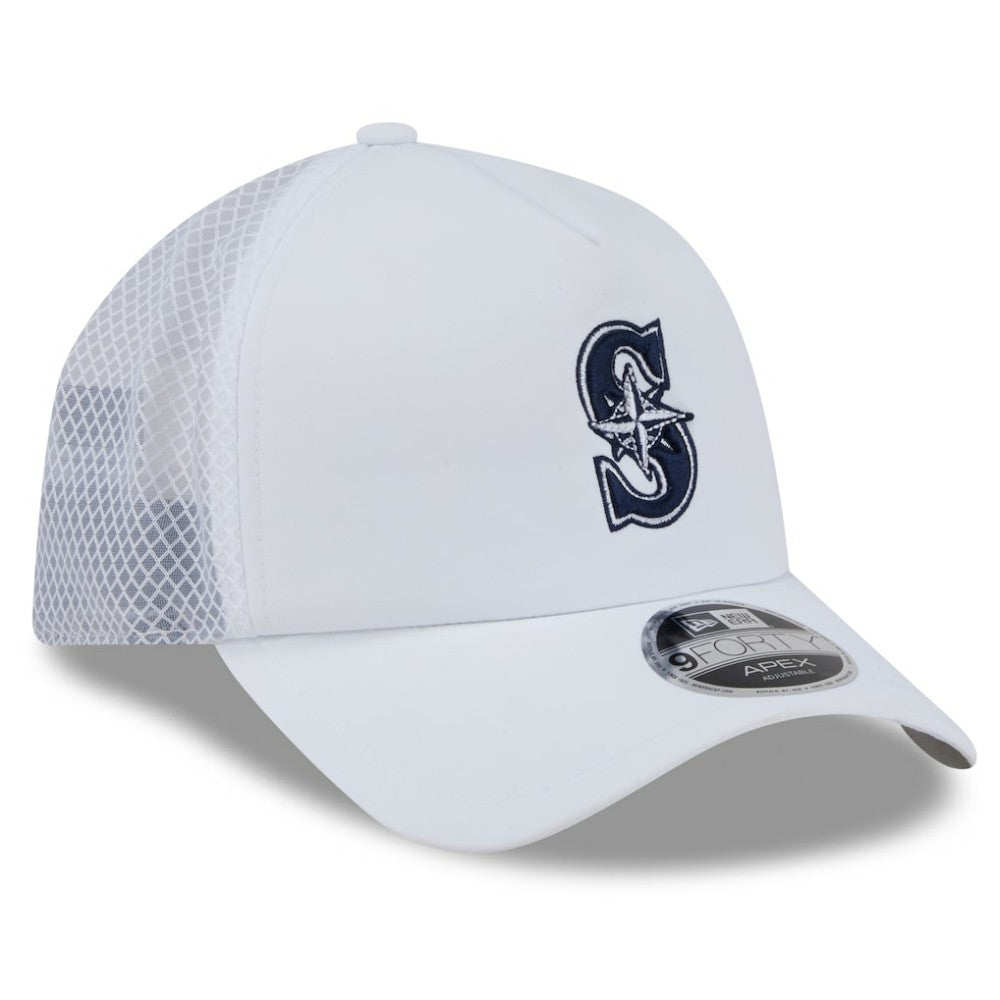 White Seattle Mariners New Era 2026 Batting Practice Apex 9FORTY Adjustable Trucker Hat