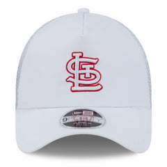 White St. Louis Cardinals New Era 2026 Batting Practice Apex 9FORTY Adjustable Trucker Hat