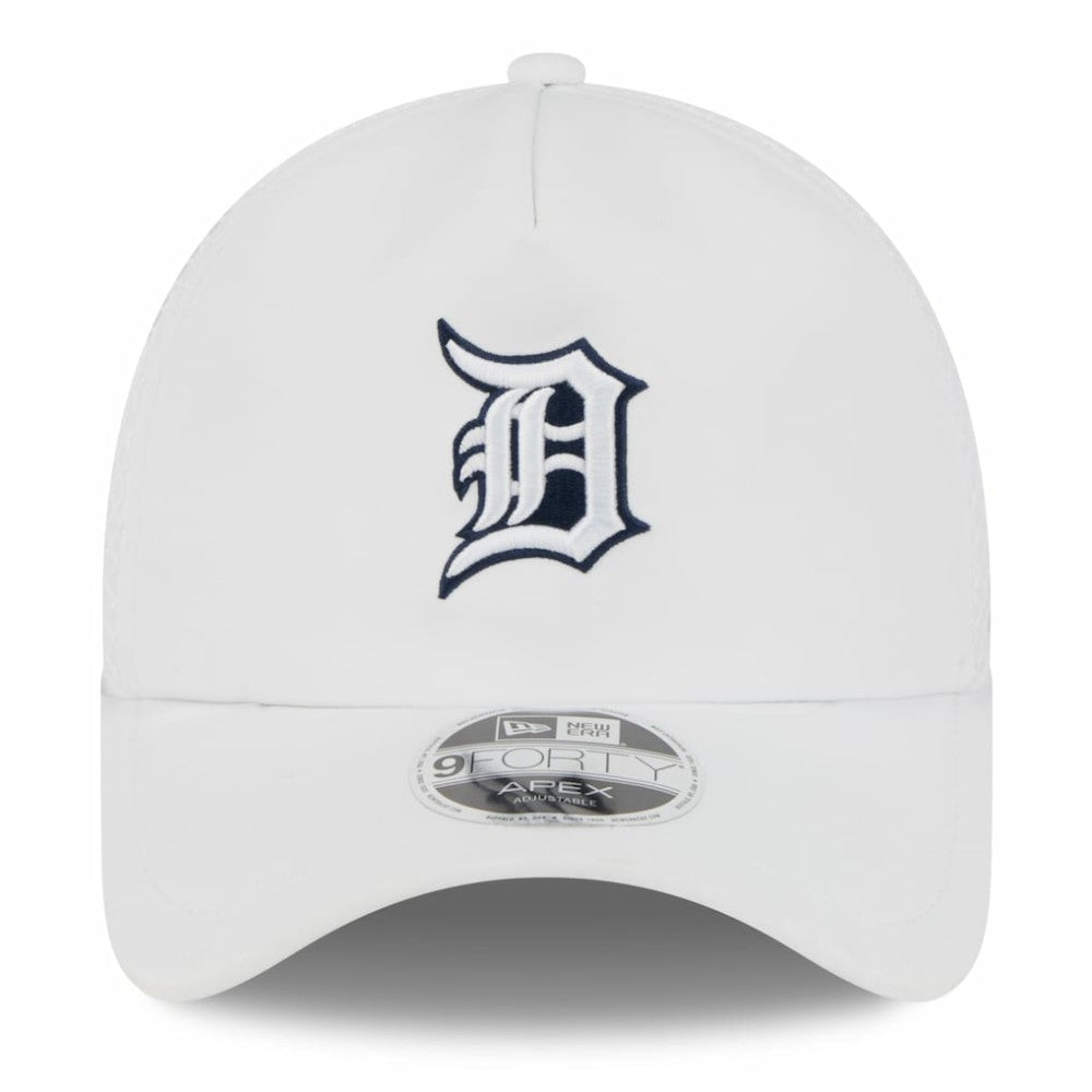 White Detroit Tigers New Era 2026 Batting Practice Apex 9FORTY Adjustable Trucker Hat