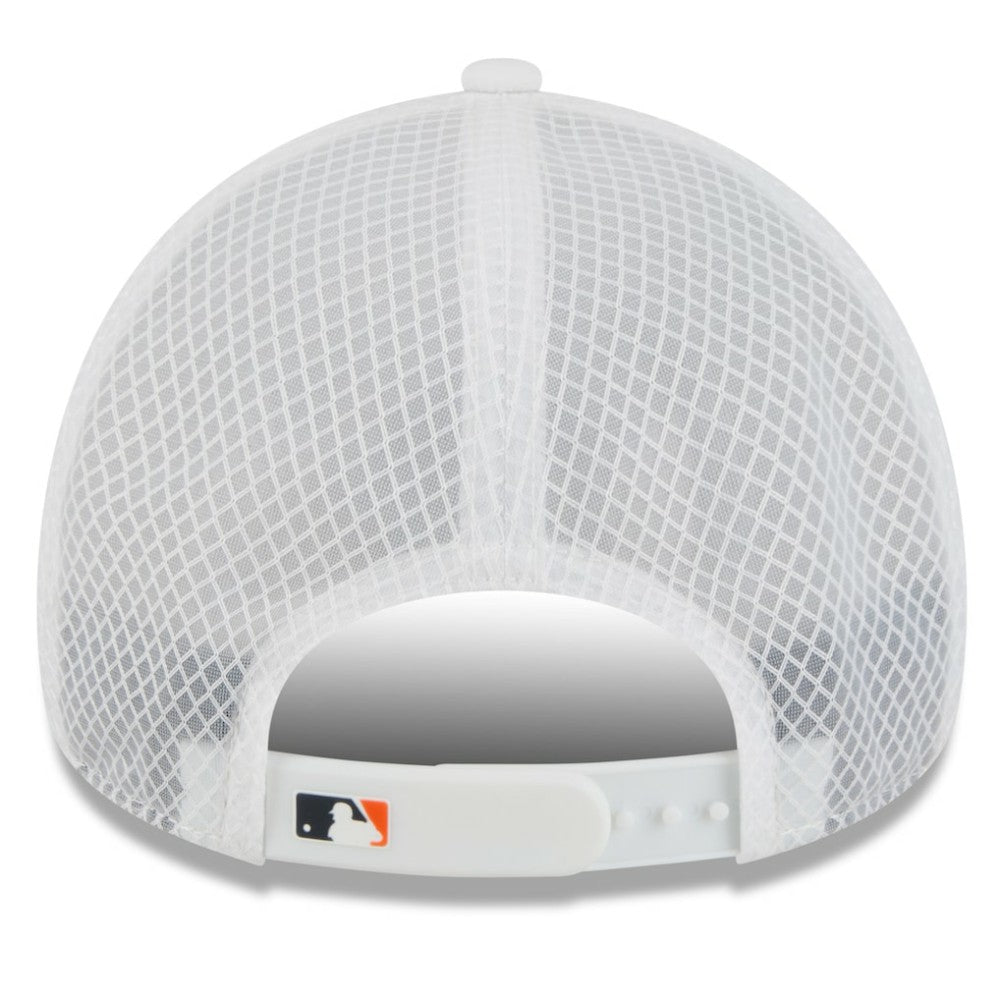 White Detroit Tigers New Era 2026 Batting Practice Apex 9FORTY Adjustable Trucker Hat