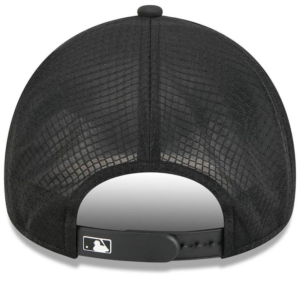 Black Cincinnati Reds New Era 2026 Batting Practice Apex 9FORTY Adjustable Trucker Hat