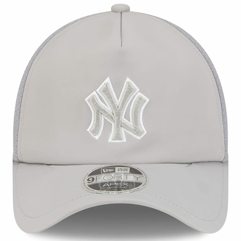 Gray New York Yankees New Era 2026 Batting Practice Apex 9FORTY Adjustable Trucker Hat