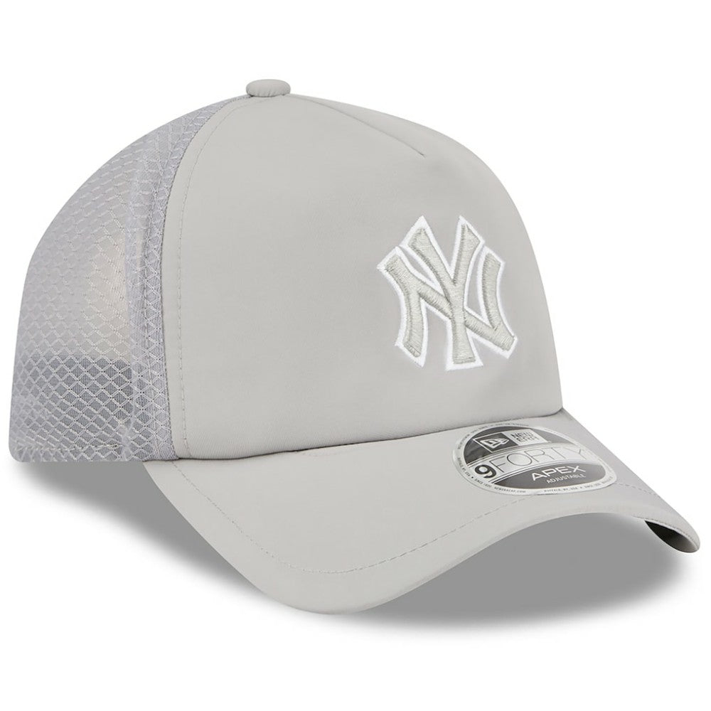 Gray New York Yankees New Era 2026 Batting Practice Apex 9FORTY Adjustable Trucker Hat
