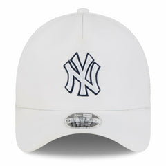 White New York Yankees New Era 2026 Batting Practice Apex 9FORTY Adjustable Trucker Hat