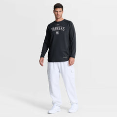 Navy New York Yankees Nike Authentic Collection Raglan Dri-FIT Sweatshirt