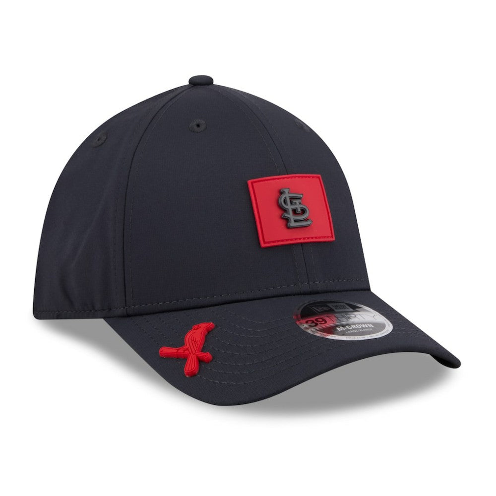 Navy St. Louis Cardinals New Era 2026 Clubhouse M-Crown 39THIRTY Flex Hat