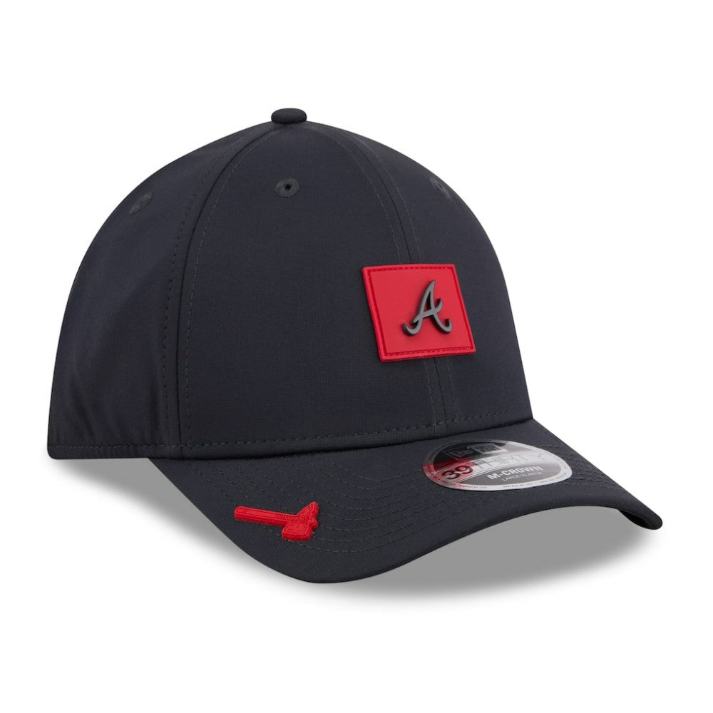 Navy Atlanta Braves New Era 2026 Clubhouse M-Crown 39THIRTY Flex Hat